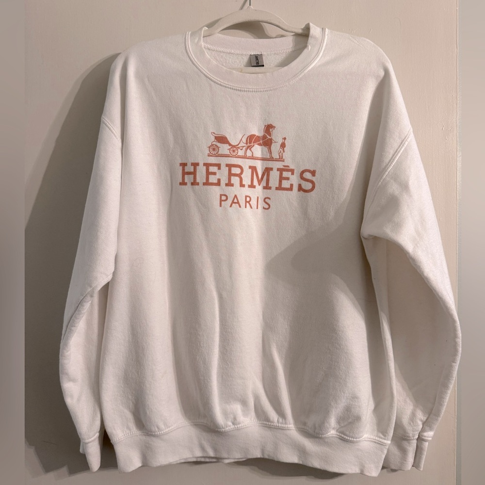 Gildan sweatshirt!